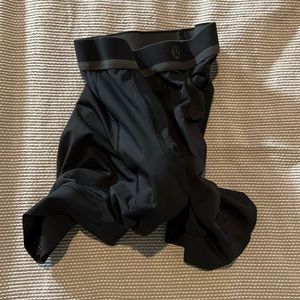 Lululemon City To Summit Size S Bike Shorts